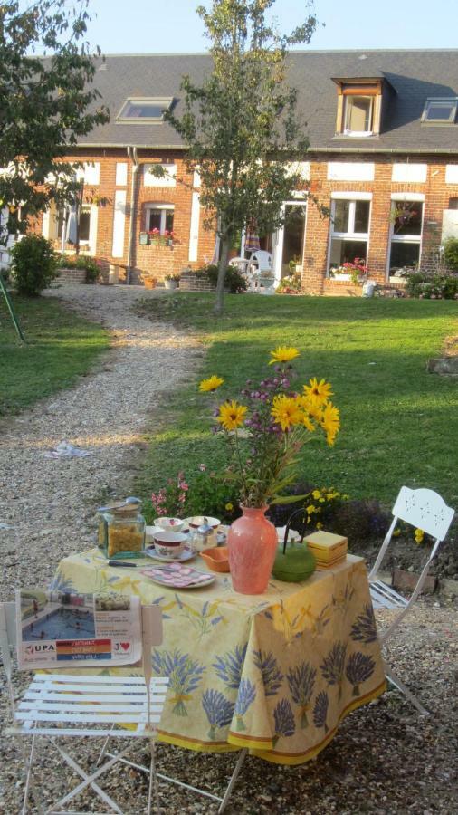 Les Trois Pommiers Bed and Breakfast Sommery Buitenkant foto